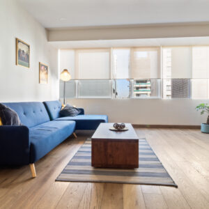 AMPLIO AMUEBLADO DE UNA RECAMARA